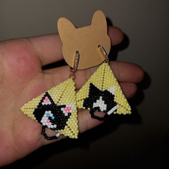 Luxury Thomas the Cat 🐾 Double-Sided Beaded Earrings • 18K Gold Plated •3D Tail - Picture 2 of 9